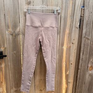 Avocado High-Rise Ribbed Leggings in Mauve M/L